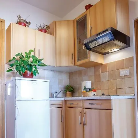 Apartment Josephine 2 Malinska